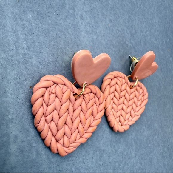 Heart-Shaped Clay Braided Earrings in Sandstone Pink - Picture 6 of 7